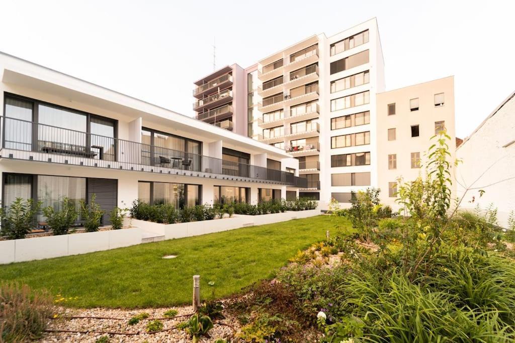 Gold Garden Terrace Apartment Brno Eksteriør billede
