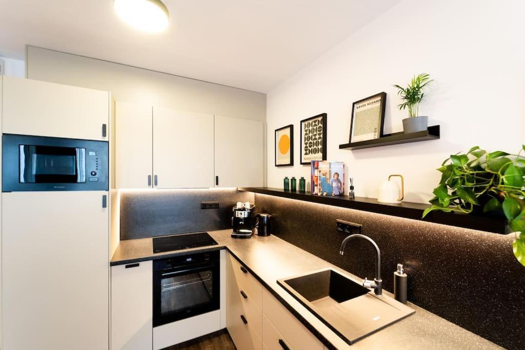 Gold Garden Terrace Apartment Brno Eksteriør billede