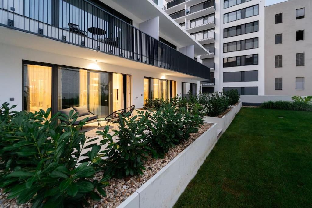 Gold Garden Terrace Apartment Brno Eksteriør billede